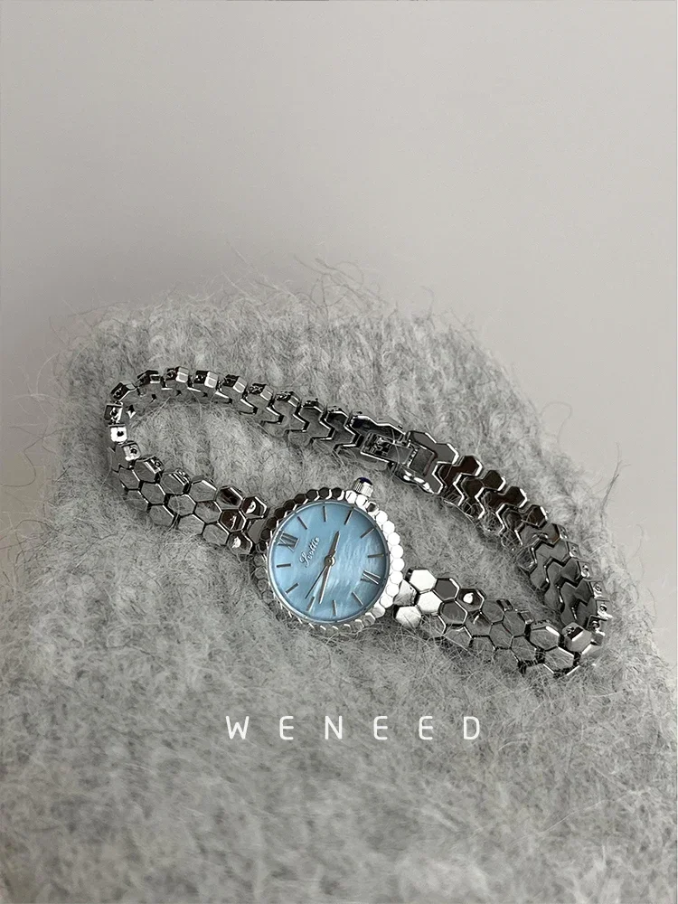 Scottie Blue Dial Stainless Steel Women’s Watch – Elegant Hex Bracelet