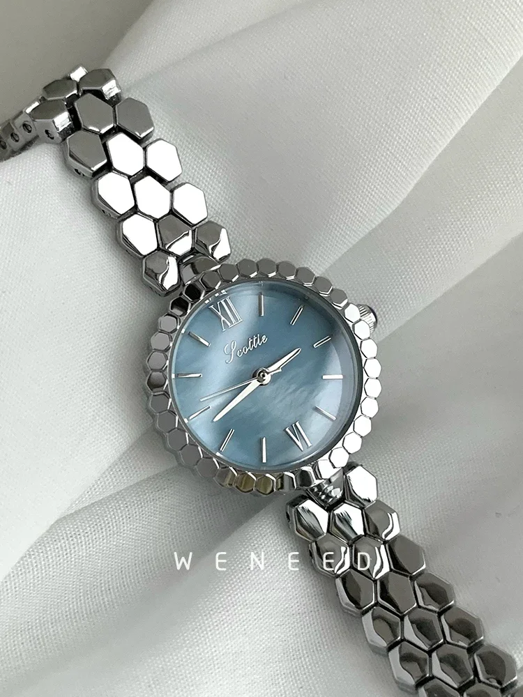 Scottie Blue Dial Stainless Steel Women’s Watch – Elegant Hex Bracelet