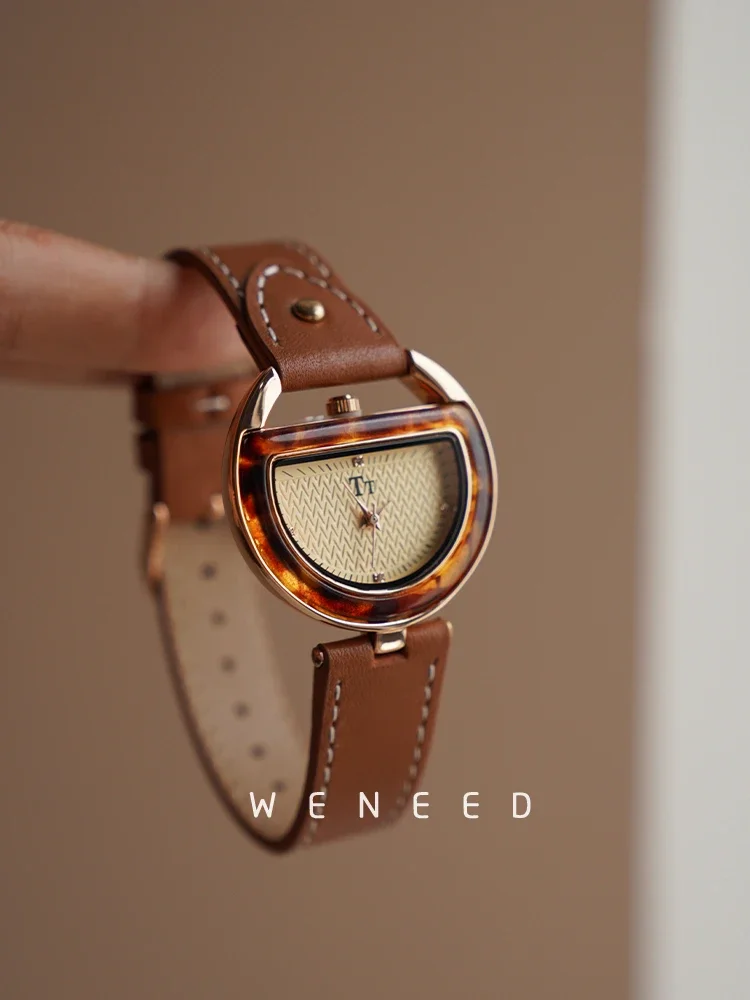 Vintage Women’s Leather Quartz Watch – Designer Dial with 30M Waterproof