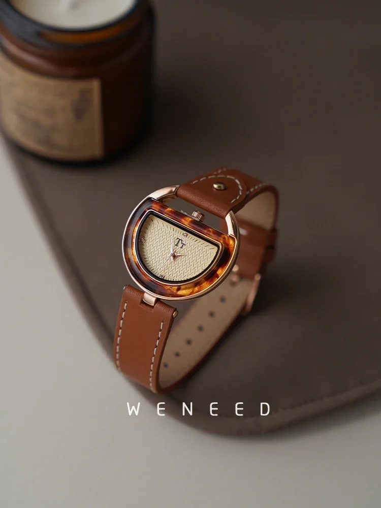 Vintage Women’s Leather Quartz Watch – Designer Dial with 30M Waterproof