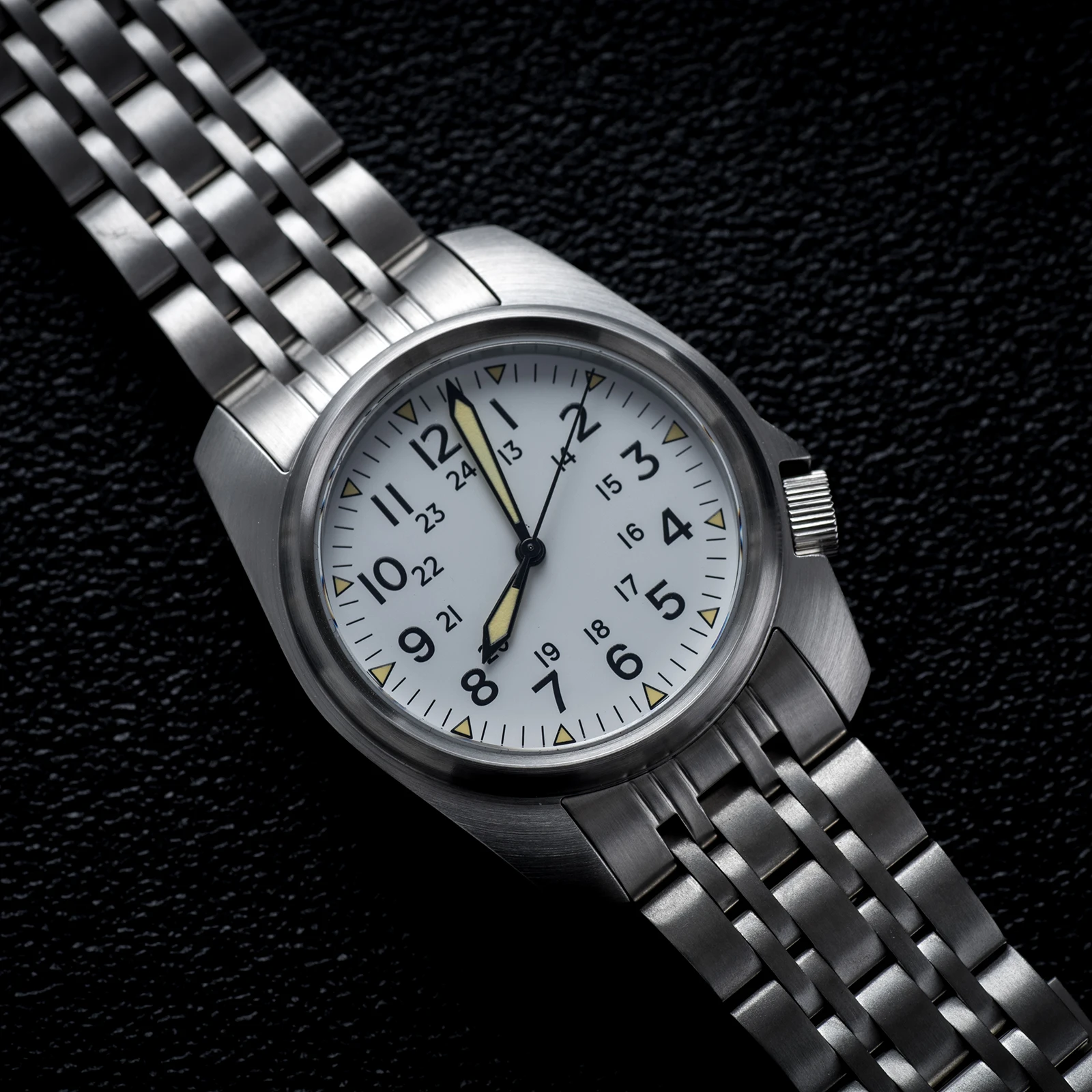 Men’s Sapphire Crystal Pilot Watch – 5ATM Waterproof Quartz with Stainless Steel Band Watches For Men Color: White 