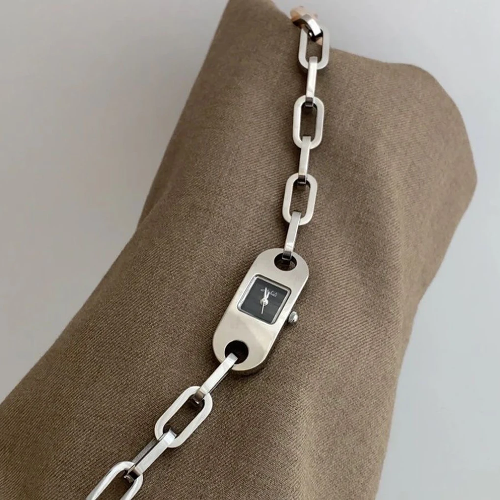 Stylish Bracelet Quartz Watch for Women – Gold & Silver Options Women's Watches Color : 06|07|04|05|02|03|01|12|10|11|08|09 