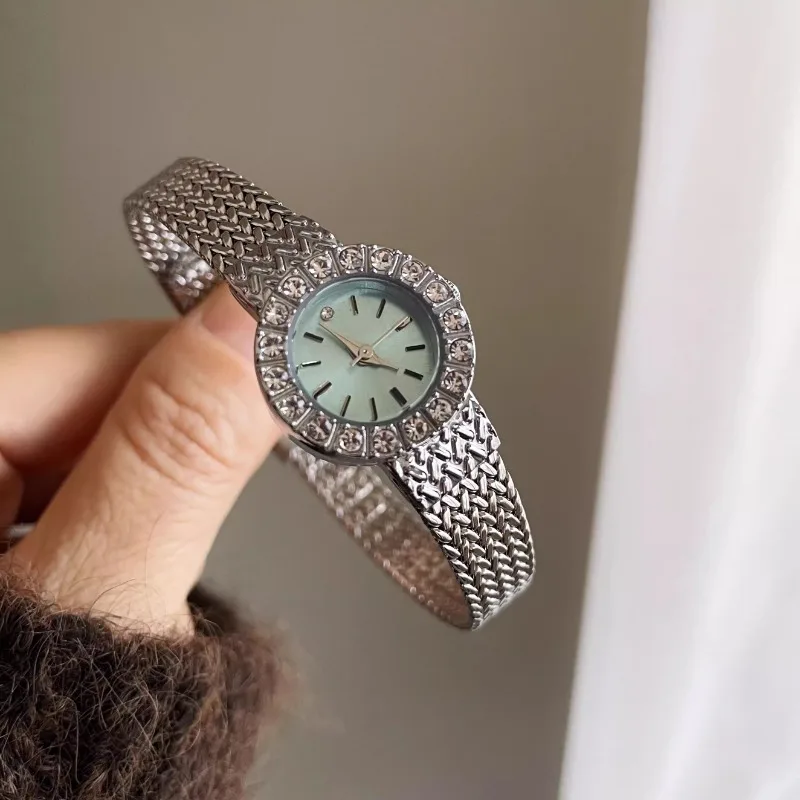 Elegant Vintage Women’s Watch with Rhinestones & Mesh Strap Women's Watches Color : gold|silver 