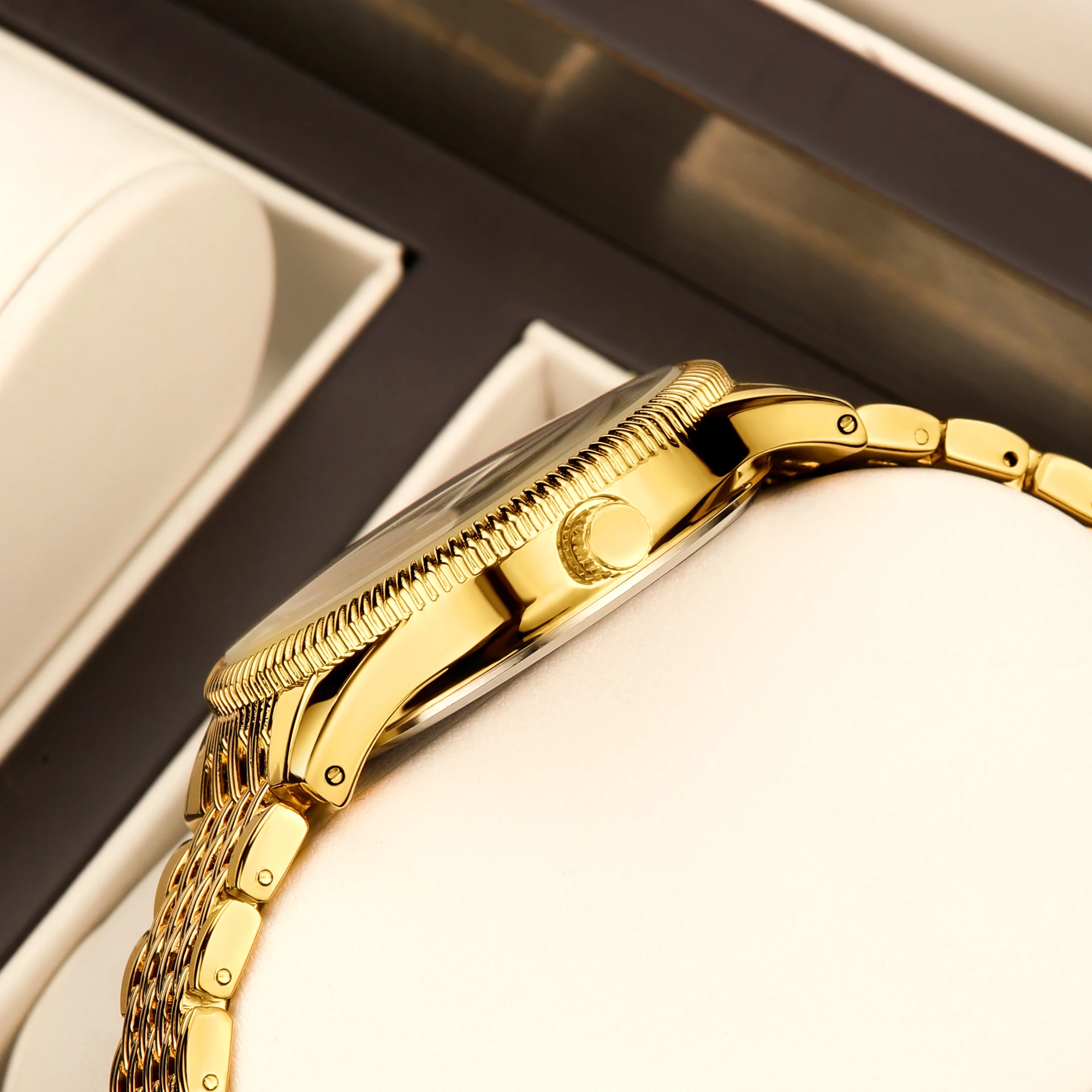 YaLaLuSi brand Elegant Women's Quartz Watch Simple Sun Patterned Case Temperament Gorgeous Gold Gift Box Set Ladies Gift