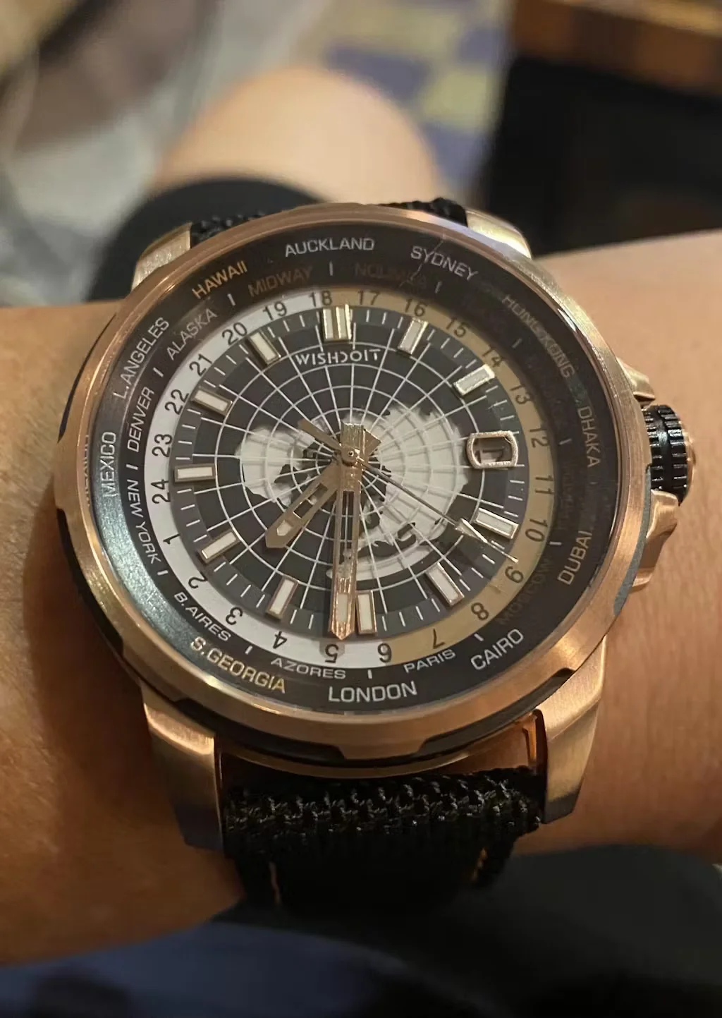 WISHDOIT 9970 traveler’s watch blue dial with world map
