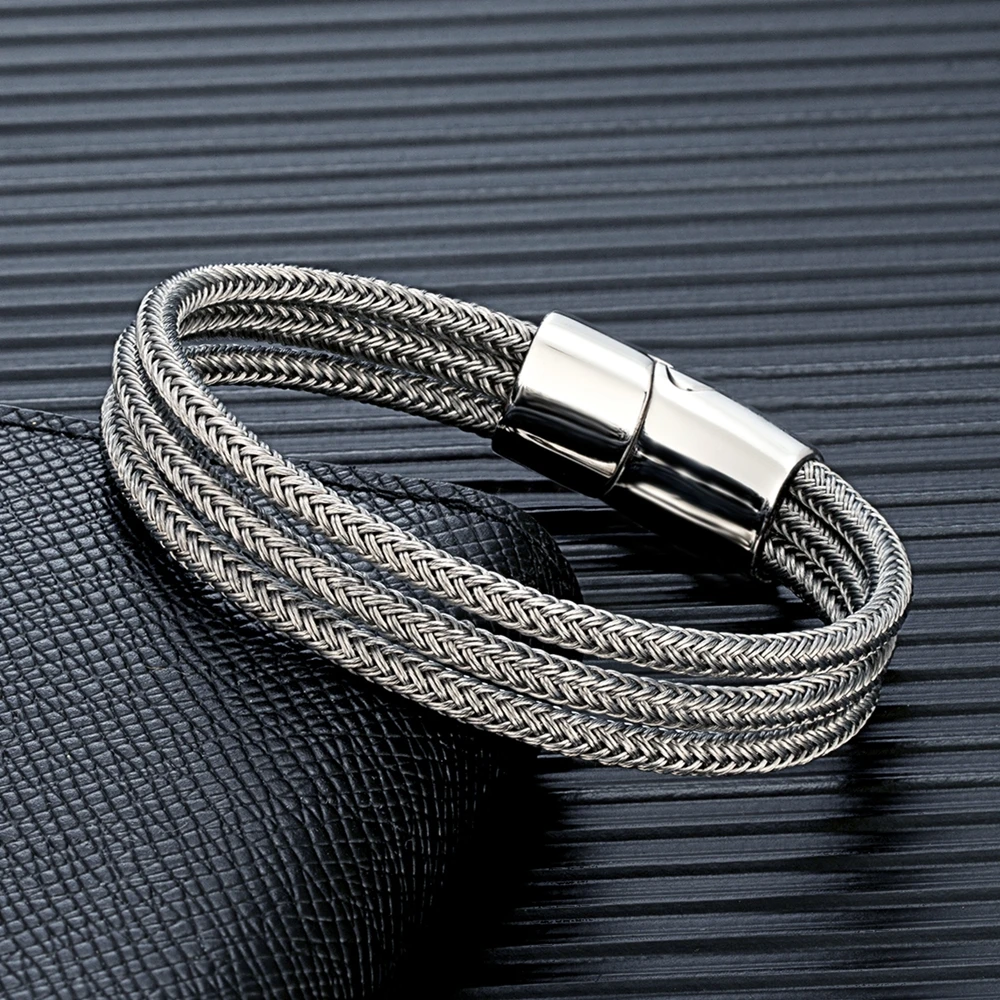 Stainless steel men’s rope bracelet with silver magnetic clasp