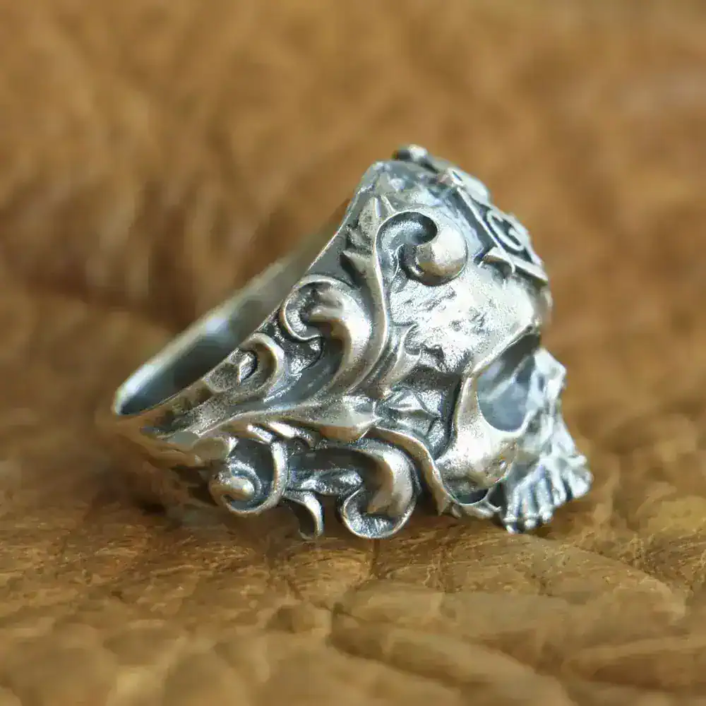 Silver Gothic Skull Ring for Men and Women.