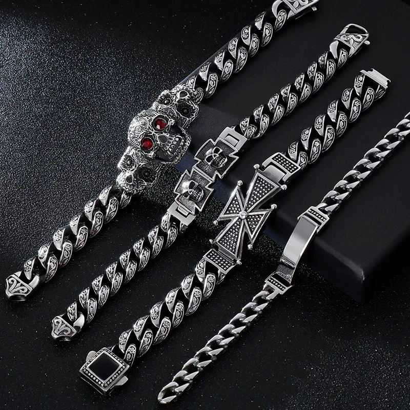 Men's Gothic Skull Beaded Chain Bracelet.