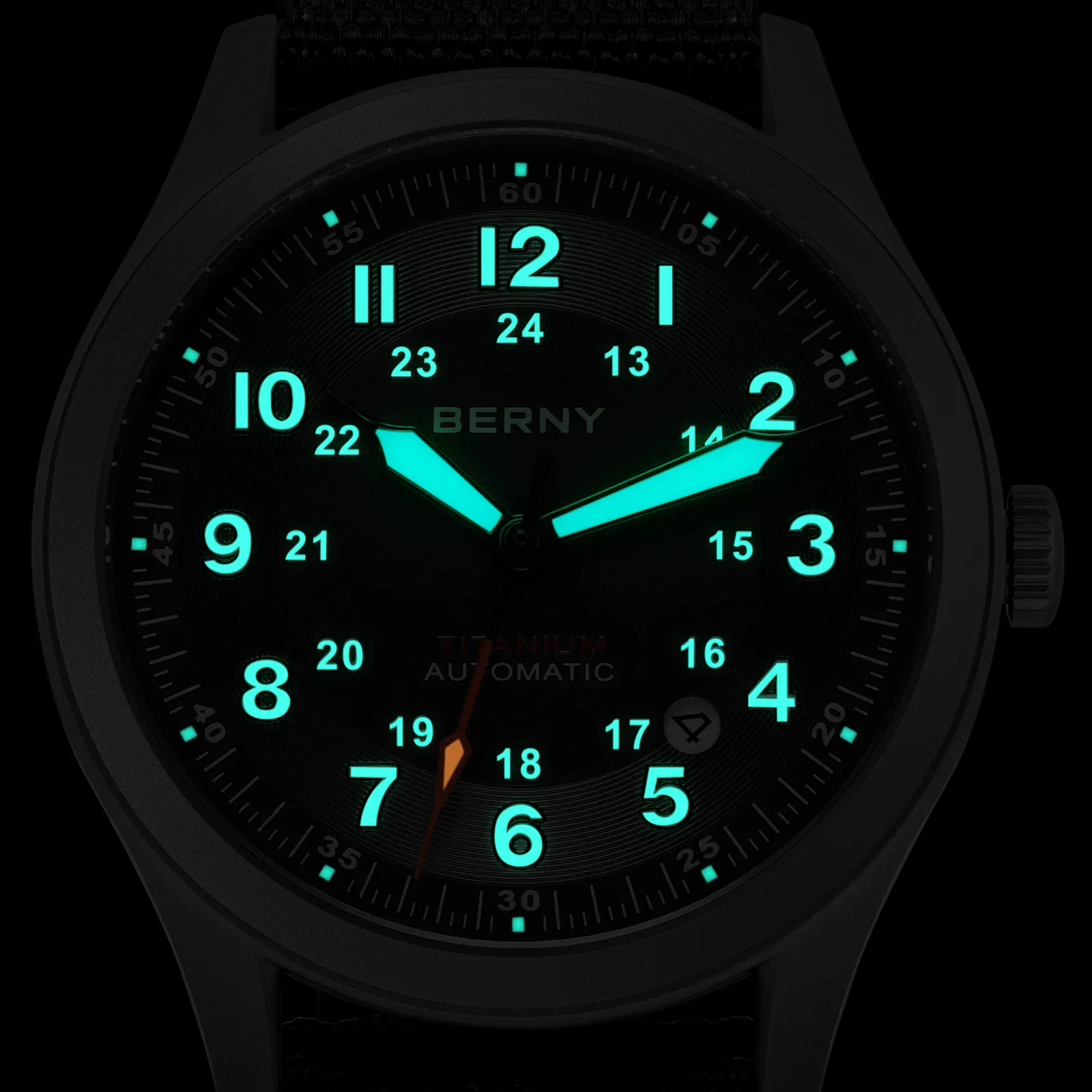 High-contrast glow-in-the-dark watch face, perfect for nighttime wear or outdoor activities.