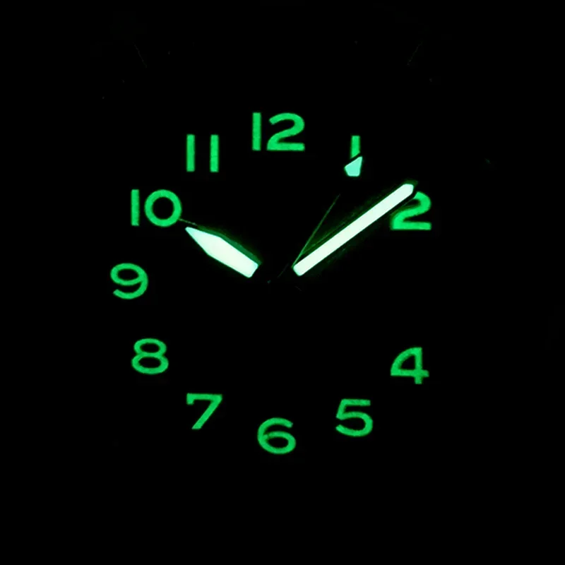 Luminous wall clock with glow-in-the-dark numbers and hands, ideal for modern home decor.