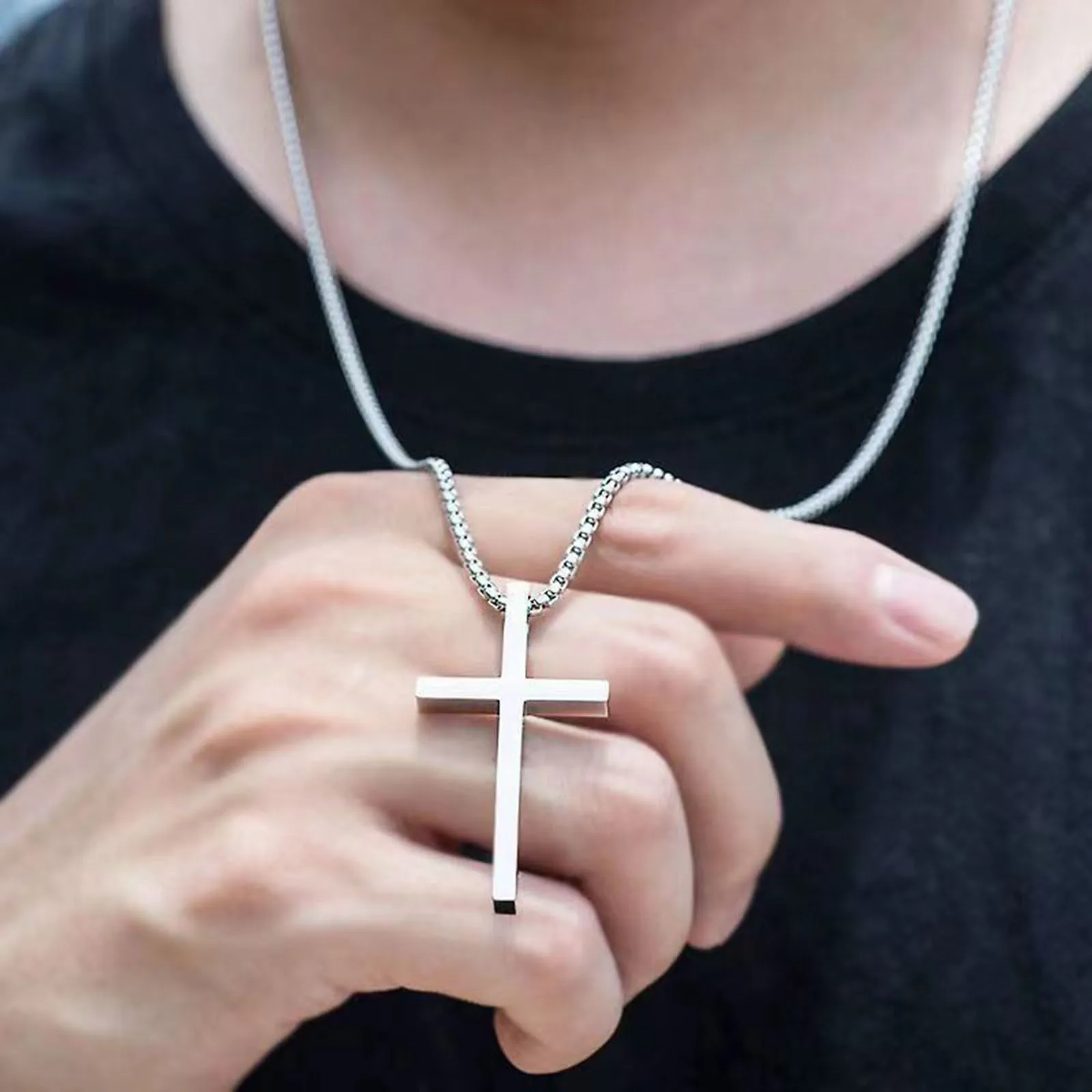 Stylish silver cross pendant necklace for men and women. Perfect for everyday or special occasions.