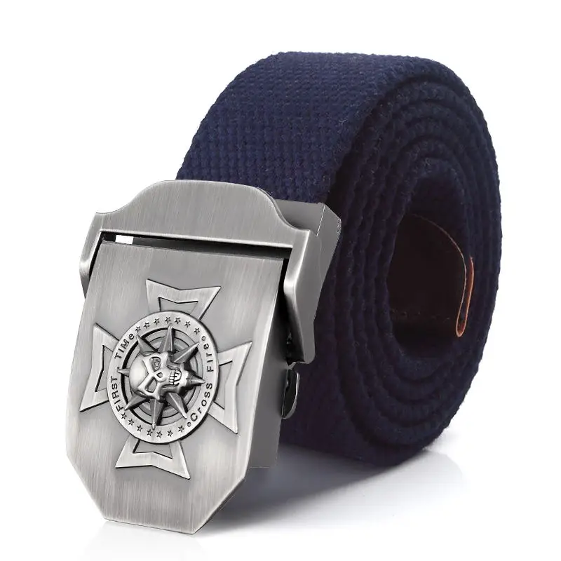 Durable leather belt with a edgy skull design buckle.