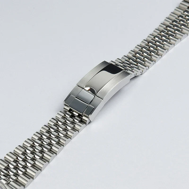 High-quality stainless steel watch strap for luxury watches.
