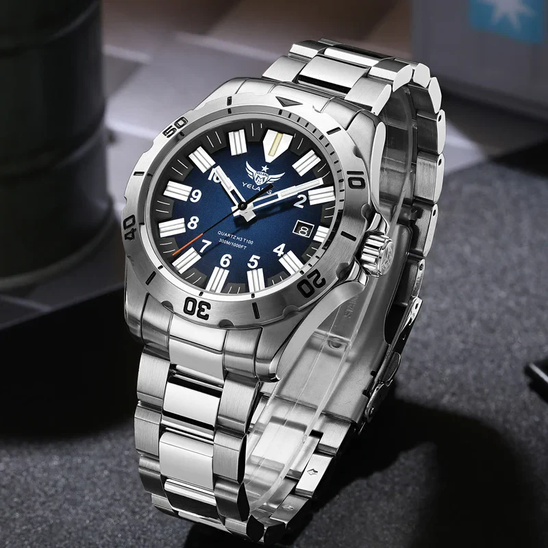 Yelang Men Pilot Watch 42mm Sport Military Quartz Wristwatch with Luminous Tubes.