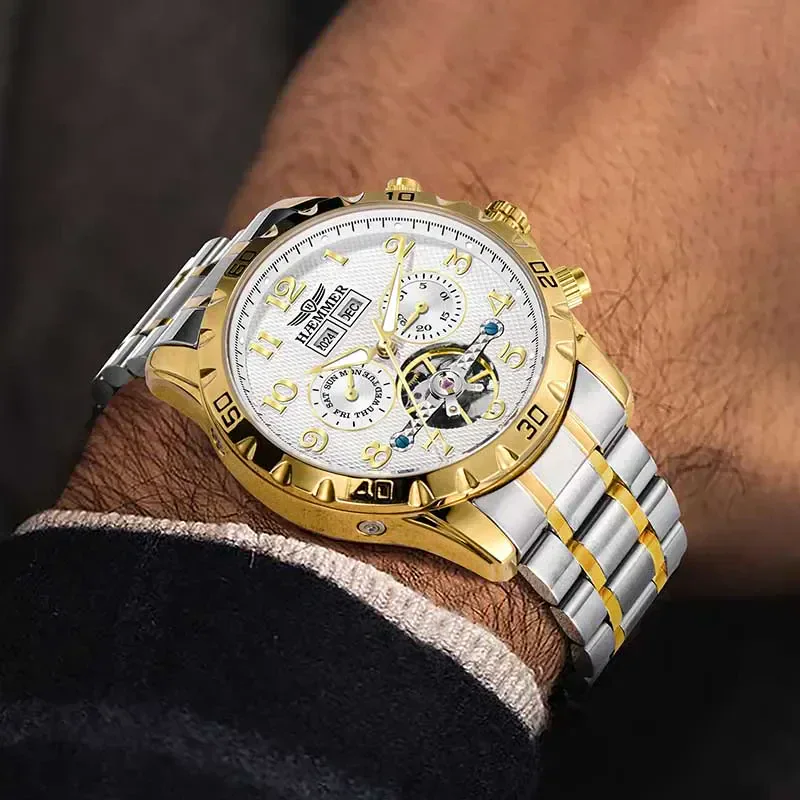 High-quality automatic men's watch featuring stainless steel and gold details, waterproof and stylis.
