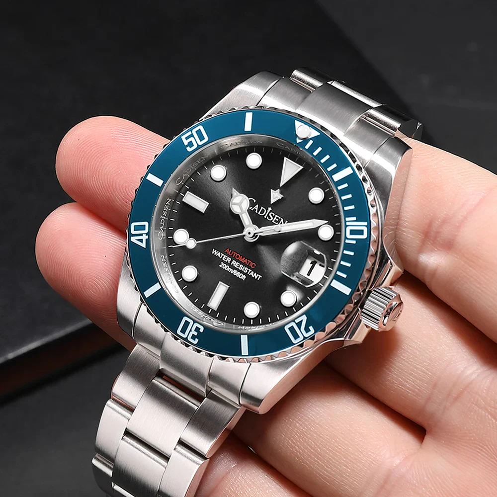 Automatic men's watch with stainless steel case and bracelet, sapphire glass, water-resistant up to.