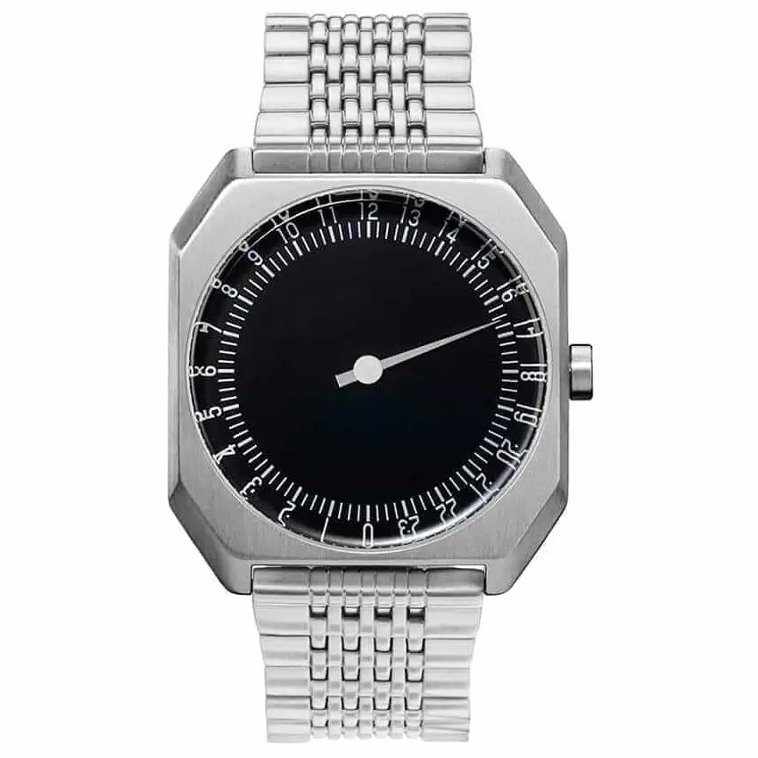 Men's vintage minimalist wristwatch with 24-hour dial and stainless steel band.