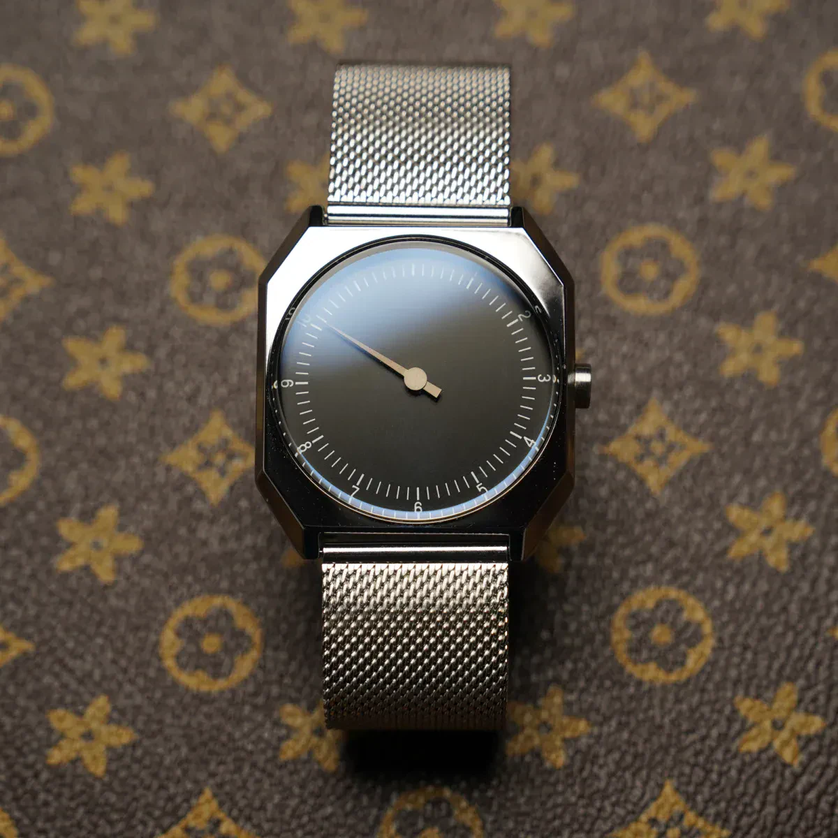 Vintage Style Square Quartz Wristwatch for Men.