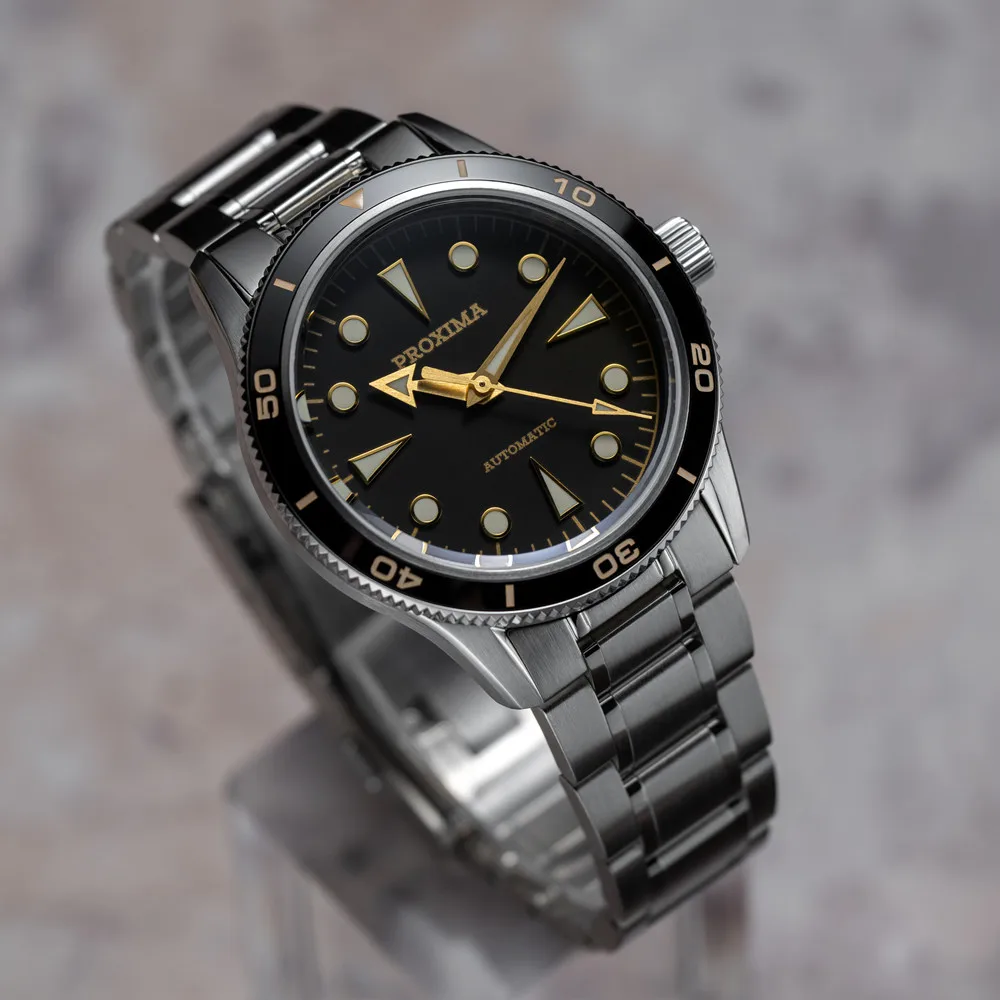 Luxury Proxima 39mm men's automatic watch with ceramic bezel and luminous details.