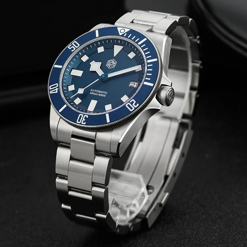 San Martin SN0121TD titanium diving watch, 300m waterproof, automatic movement.