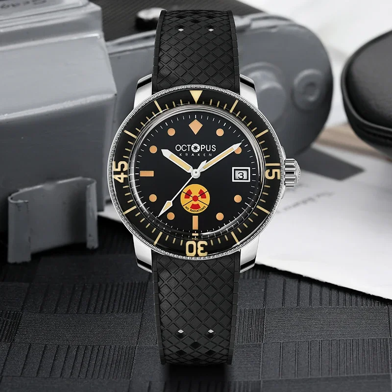 Octopus Kraken OCT-0019 40mm Retro Men's Watch 300m Diving Automatic Movement Watch Sapphire Crystal C3 Super Bright