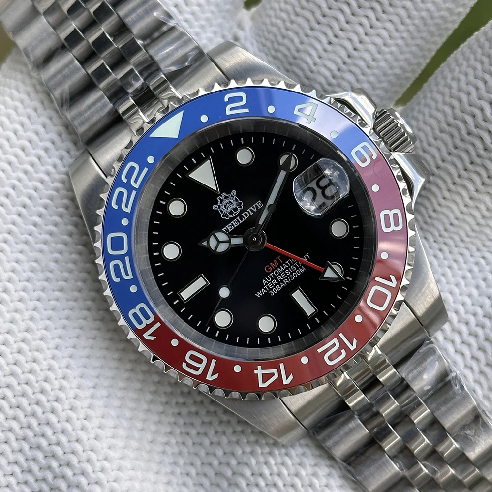 High-quality stainless steel GMT watch with red and blue 